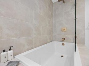 7021 Estrella De Mar Rd, Carlsbad CA 92009