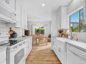 7021 Estrella De Mar Rd, Carlsbad CA 92009