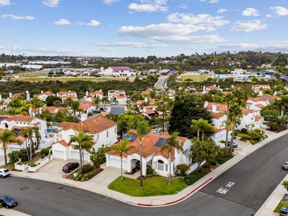 4932 Alameda Drive, Oceanside CA 92056