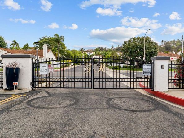4932 Alameda Drive, Oceanside CA 92056