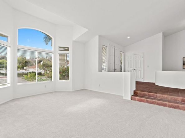 4932 Alameda Drive, Oceanside CA 92056