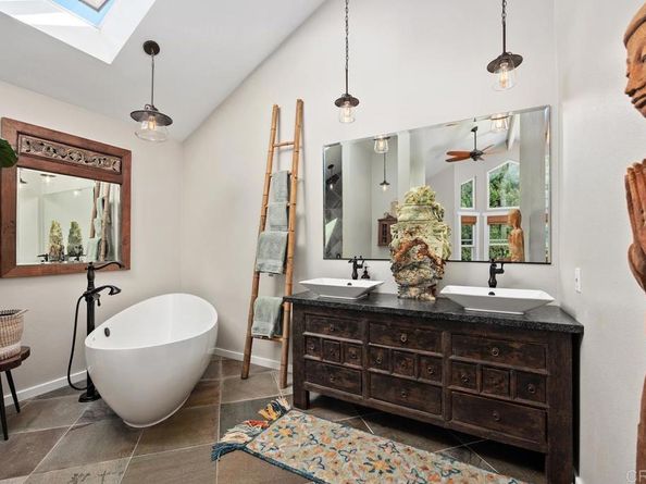 3112 Del Rey Avenue, Carlsbad CA 92009