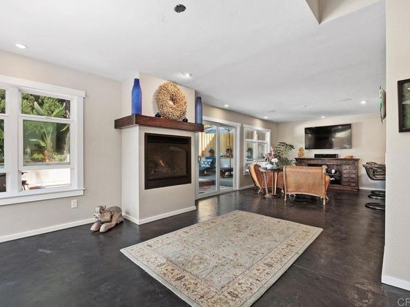 3112 Del Rey Avenue, Carlsbad CA 92009