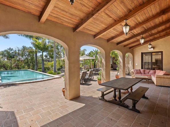 16733 Calle Hermosa, San Diego CA 92127