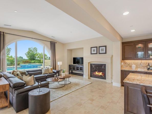 6286 Belmont Trail Ct, San Diego CA 92130