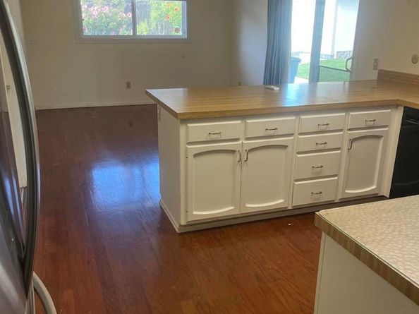 4906 Via Hinton, Carlsbad CA 92008