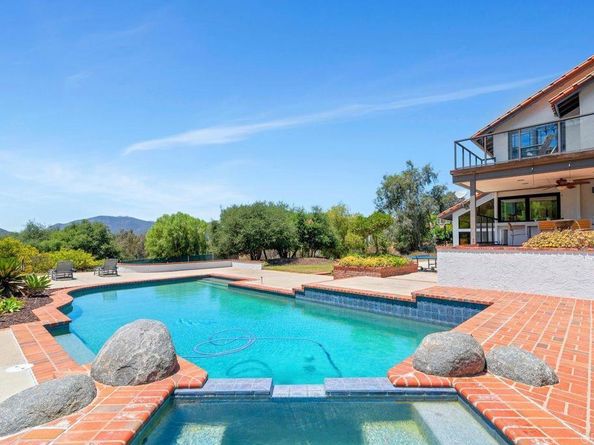 3453 Via Loma Vista, Escondido CA 92029