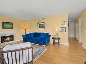 870 Ginger Avenue, Carlsbad CA 92011