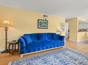 870 Ginger Avenue, Carlsbad CA 92011