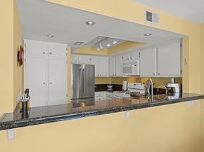 870 Ginger Avenue, Carlsbad CA 92011