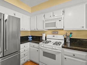 870 Ginger Avenue, Carlsbad CA 92011