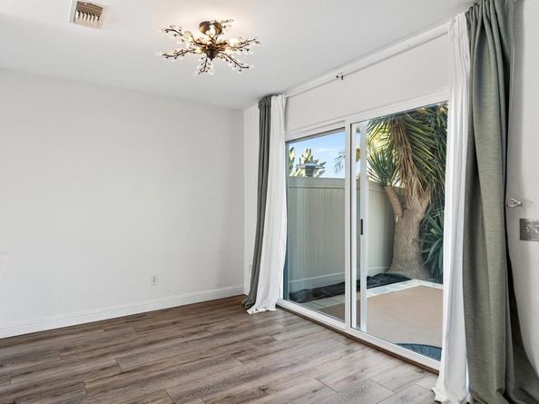 4610 Los Alamos Way C, Oceanside CA 92057