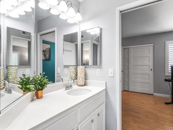 4610 Los Alamos Way C, Oceanside CA 92057