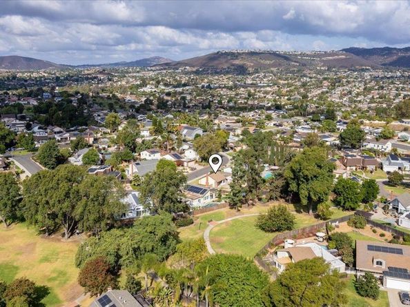 466 Via Arboles, San Marcos CA 92069