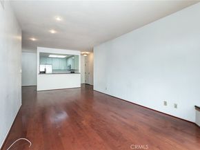 221 S Oak Knoll Avenue 202, Pasadena CA 91101