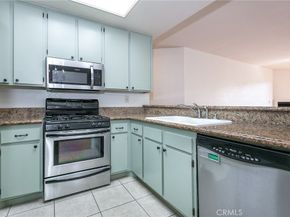 221 S Oak Knoll Avenue 202, Pasadena CA 91101