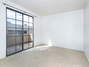 221 S Oak Knoll Avenue 202, Pasadena CA 91101