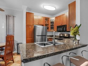 2220 Camino De La Reina 108, San Diego CA 92108