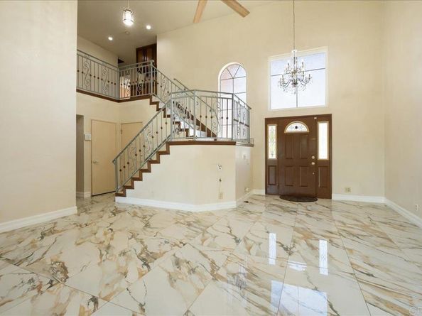 2458 Sawgrass St, El Cajon CA 92019