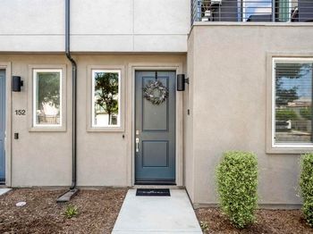 5208 Surfwalk Way