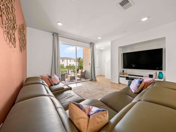5208 Surfwalk Way 153, San Diego CA 92154