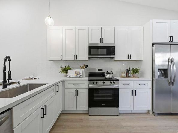 18023 Avenida Alozdra, San Diego CA 92128