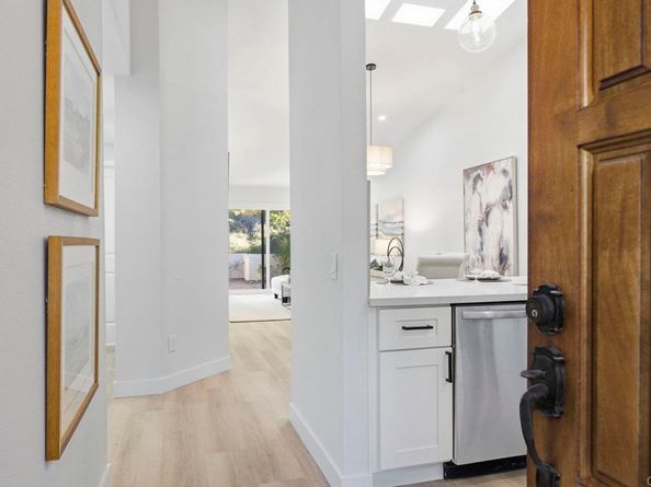 18023 Avenida Alozdra, San Diego CA 92128