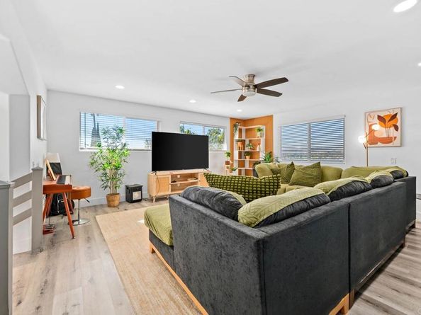 112 Encanto Drive, Escondido CA 92027