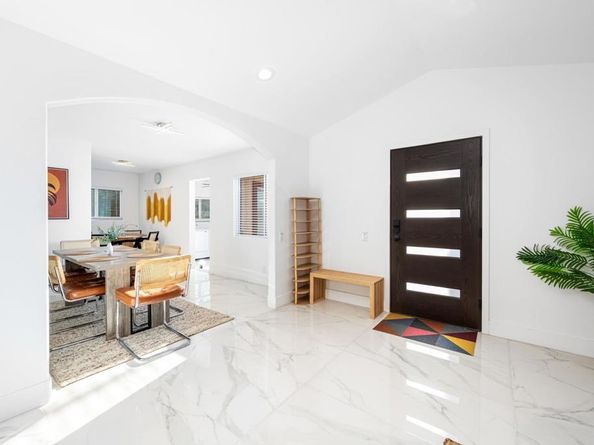 112 Encanto Drive, Escondido CA 92027