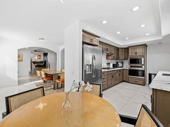 112 Encanto Drive, Escondido CA 92027