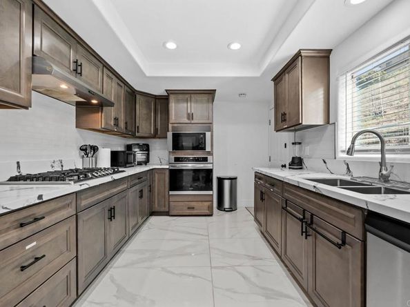 112 Encanto Drive, Escondido CA 92027