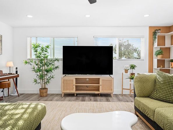 112 Encanto Drive, Escondido CA 92027