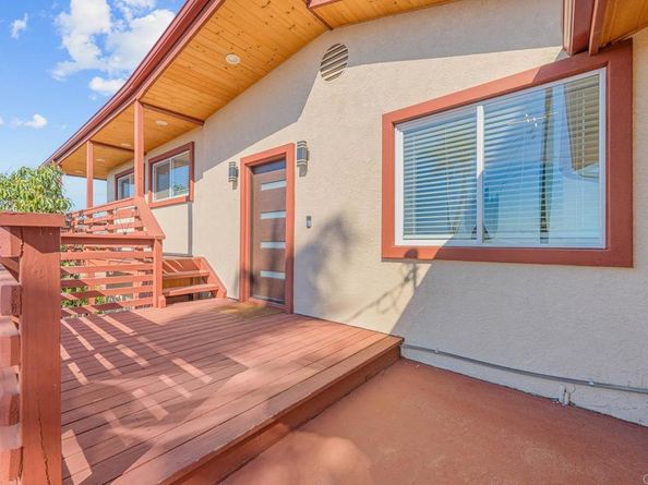 112 Encanto Drive, Escondido CA 92027