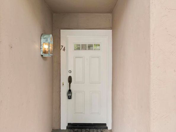 7215 Calabria Ct 74, San Diego CA 92122