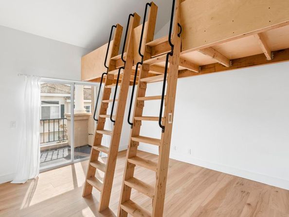 7215 Calabria Ct 74, San Diego CA 92122