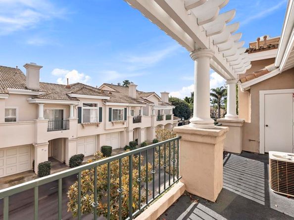 7215 Calabria Ct 74, San Diego CA 92122