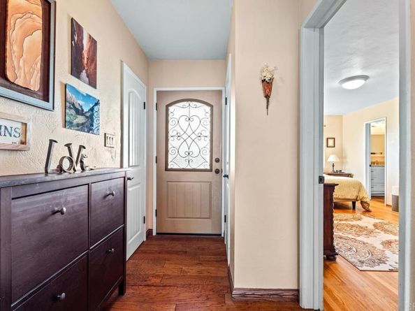 4057 Calavo Dr, La Mesa CA 91941