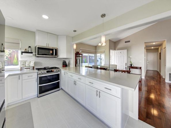 595 Hampshire Lane, Chula Vista CA 91911