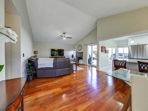 595 Hampshire Lane, Chula Vista CA 91911