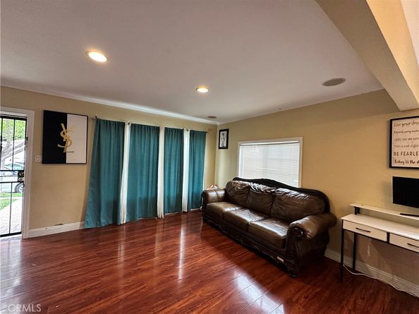 6127 Adenmoor Avenue, Lakewood CA 90713