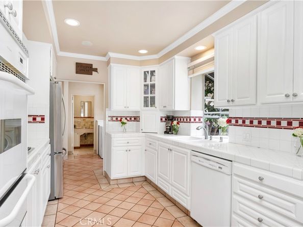 2105 N Heliotrope Drive, Santa Ana CA 92706