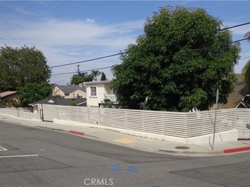 1908 & 1910 Bailey Avenue