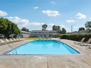 9594 Pettswood Dr 4, Huntington Beach CA 92646