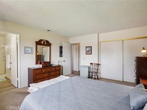 9594 Pettswood Dr 4, Huntington Beach CA 92646