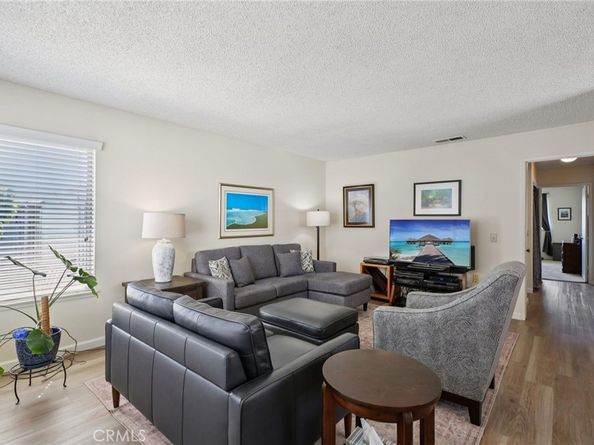 9594 Pettswood Dr 4, Huntington Beach CA 92646