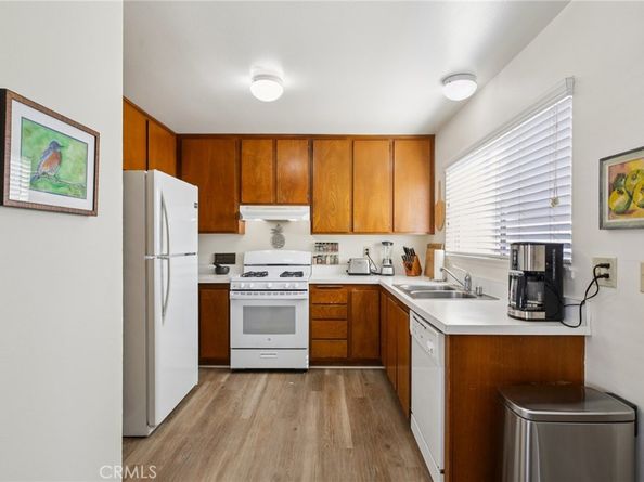9594 Pettswood Dr 4, Huntington Beach CA 92646