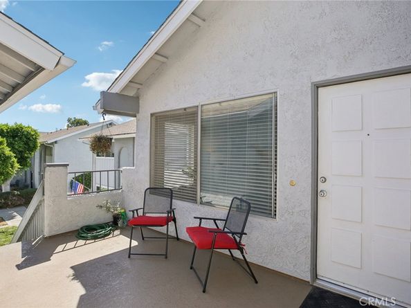 9594 Pettswood Dr 4, Huntington Beach CA 92646