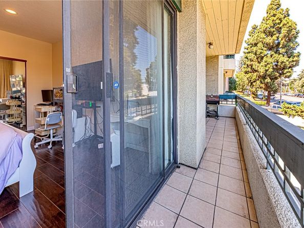 435 S La Fayette Park Place 219, Los Angeles CA 90057