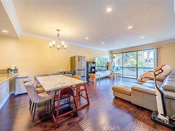 435 S La Fayette Park Place 219, Los Angeles CA 90057