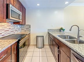 435 S La Fayette Park Place 219, Los Angeles CA 90057